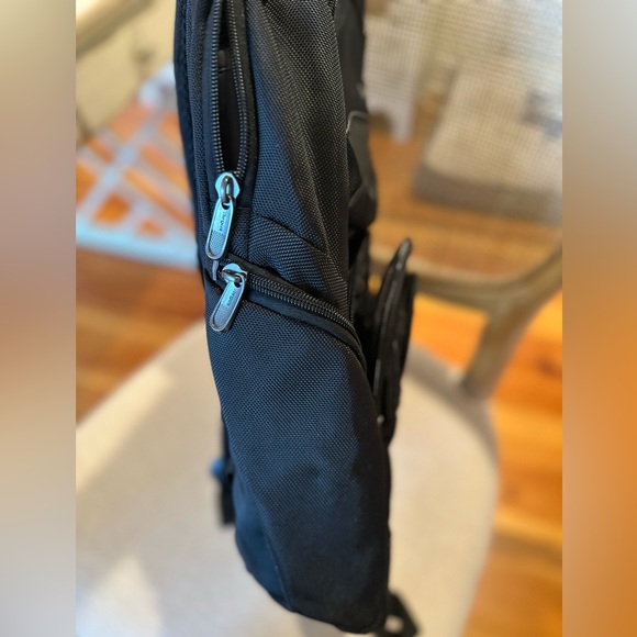 Backpack - Picture 6 of 8